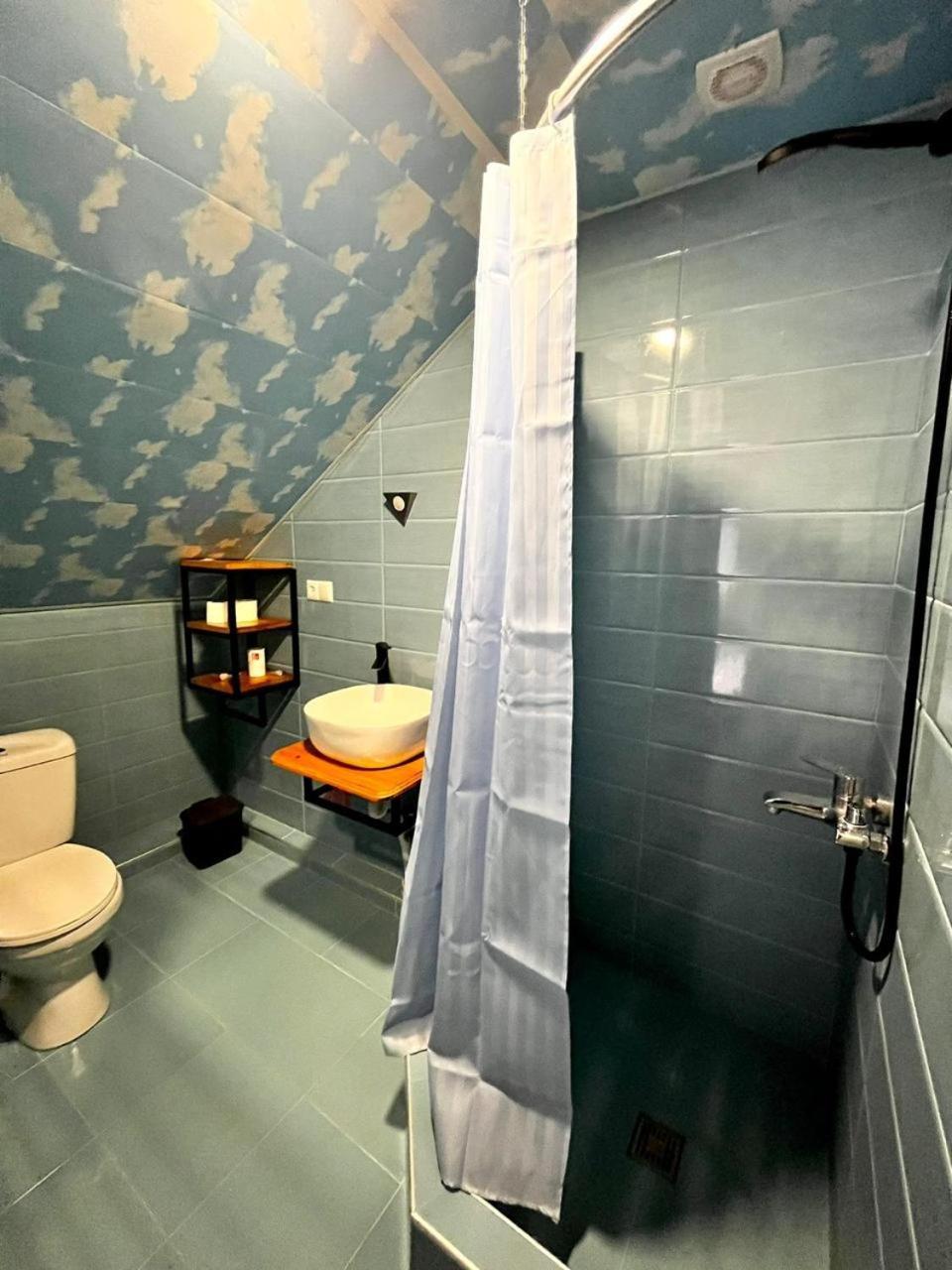 Nino & Irodi'S Guest House Kutaisi Luaran gambar
