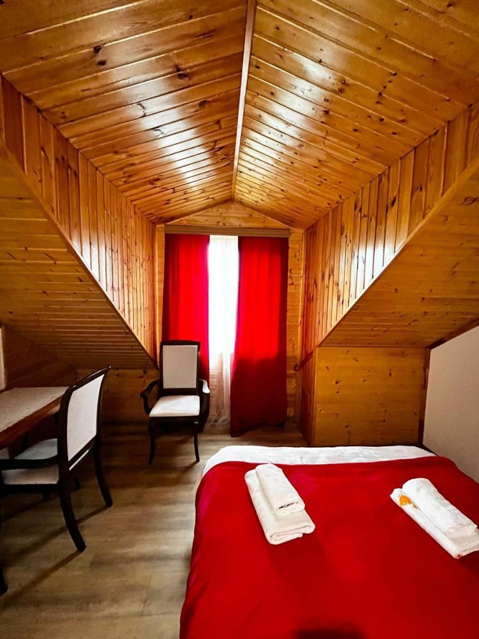 Nino & Irodi'S Guest House Kutaisi Luaran gambar