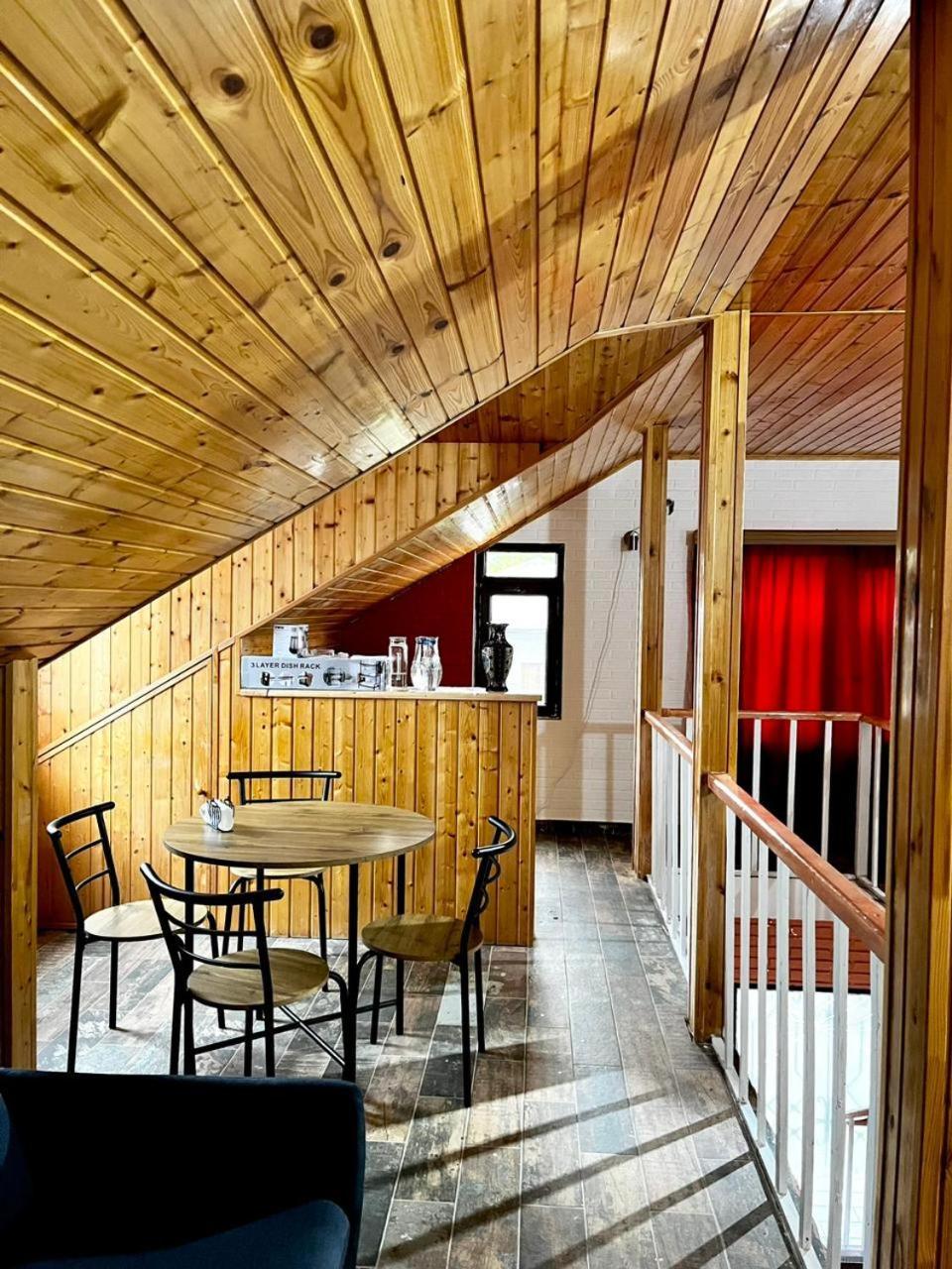 Nino & Irodi'S Guest House Kutaisi Luaran gambar