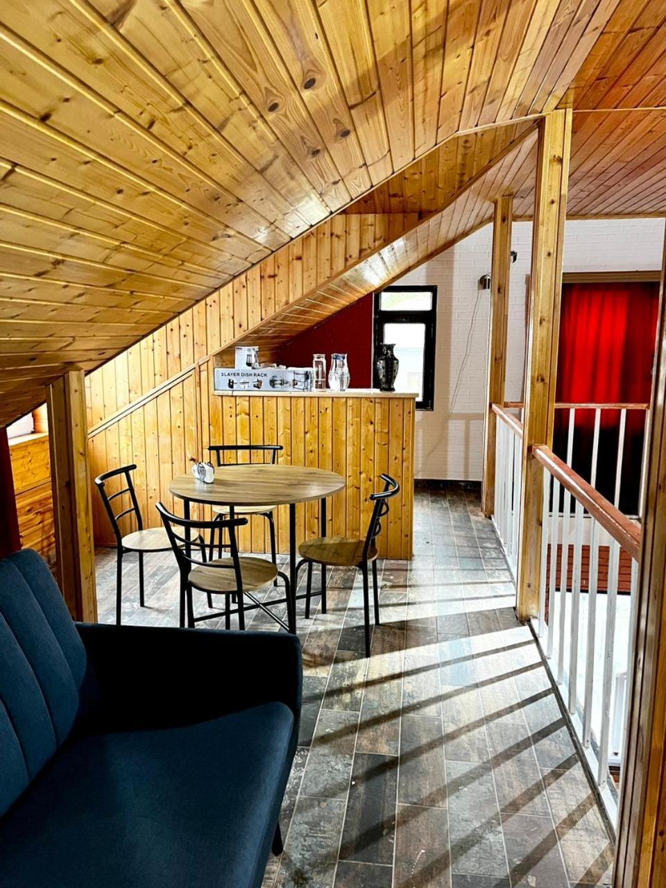 Nino & Irodi'S Guest House Kutaisi Luaran gambar