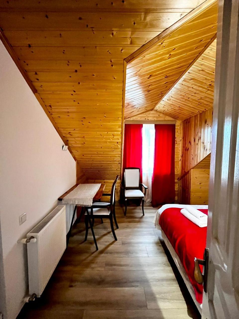 Nino & Irodi'S Guest House Kutaisi Luaran gambar