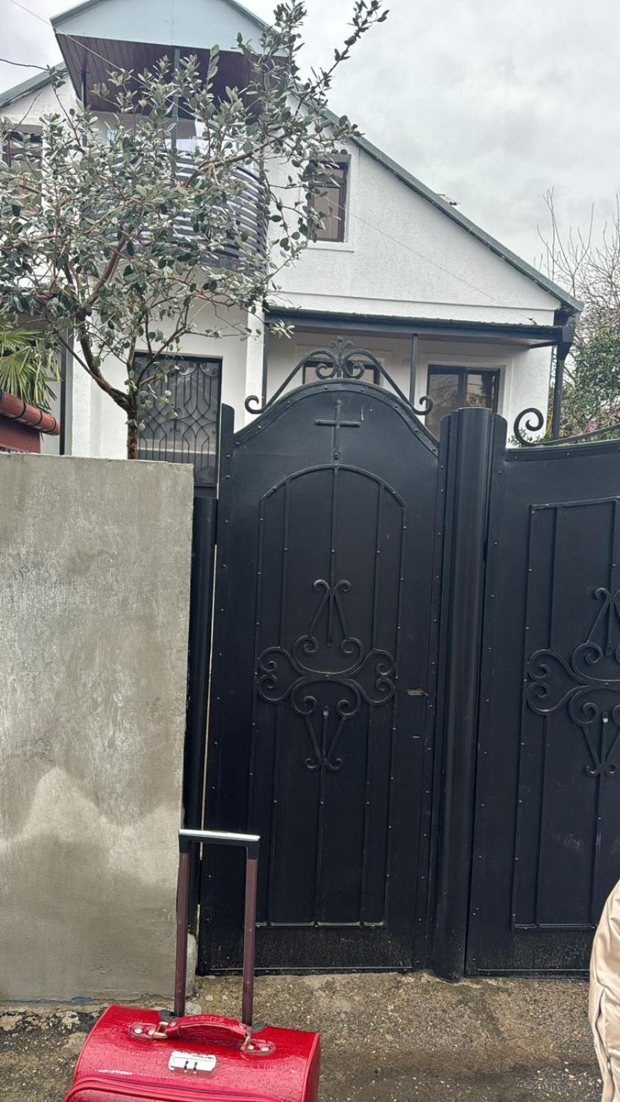 Nino & Irodi'S Guest House Kutaisi Luaran gambar