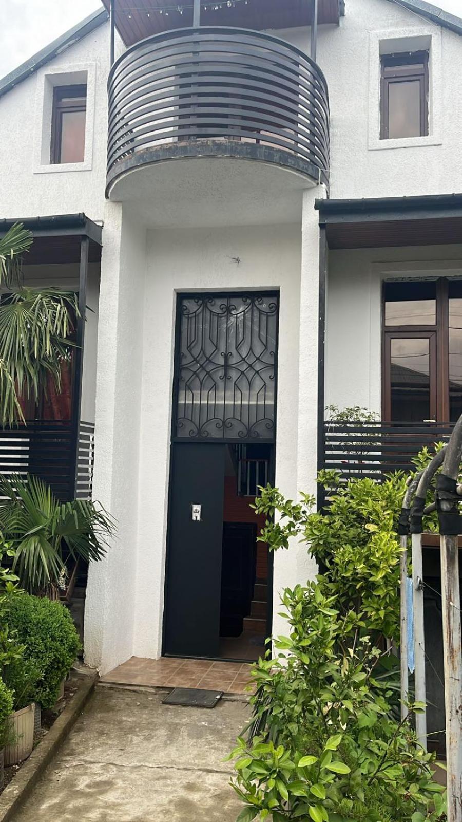 Nino & Irodi'S Guest House Kutaisi Luaran gambar